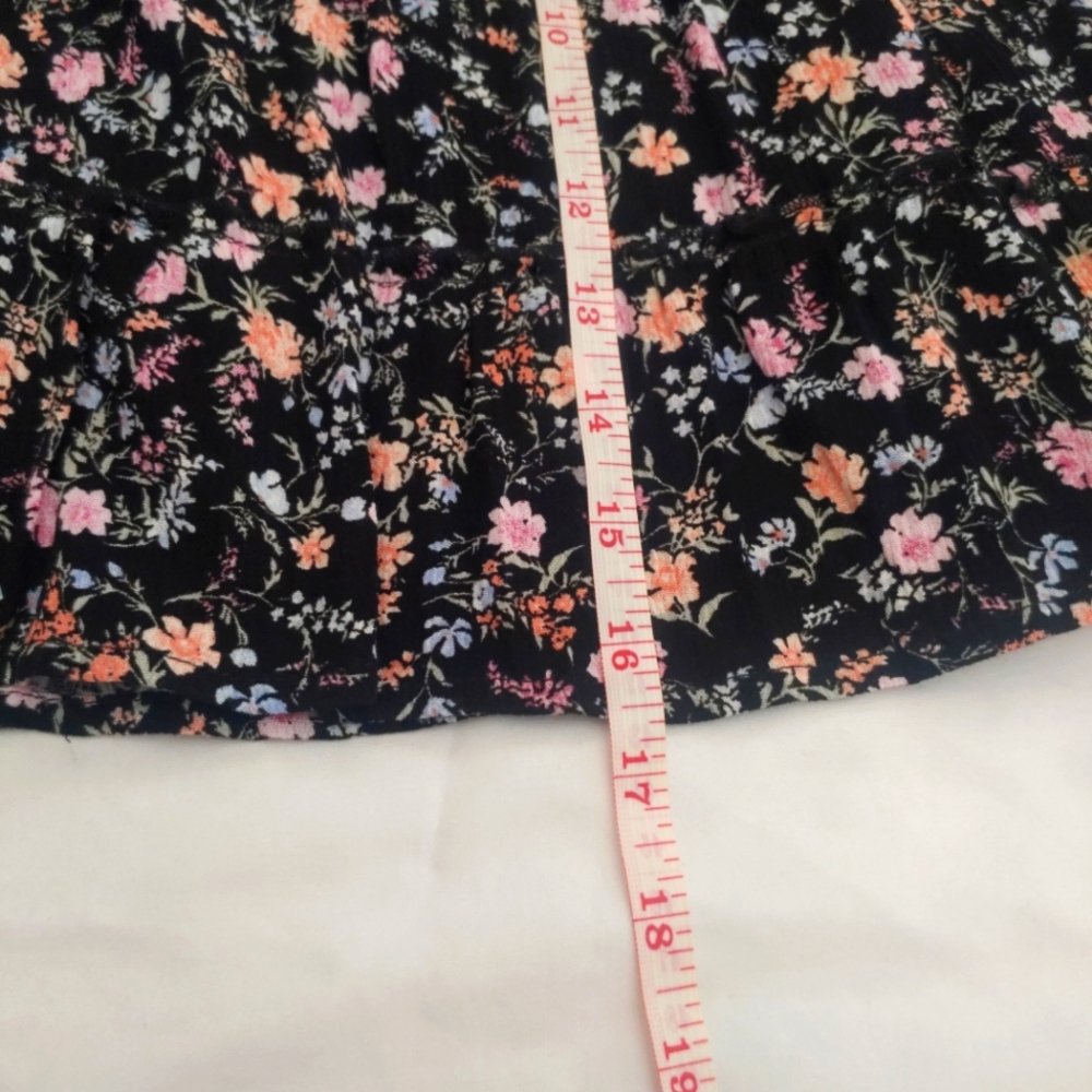 Set Top And Skirt Hippie Rose Black Floral Color Smocked Top Women's Size Medium - Picture 9 of 9